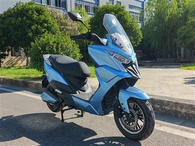 Batri Beic Modur Trydan Cyflymder Uchel i Oedolion Sgwteri Trydan 2500 Watt